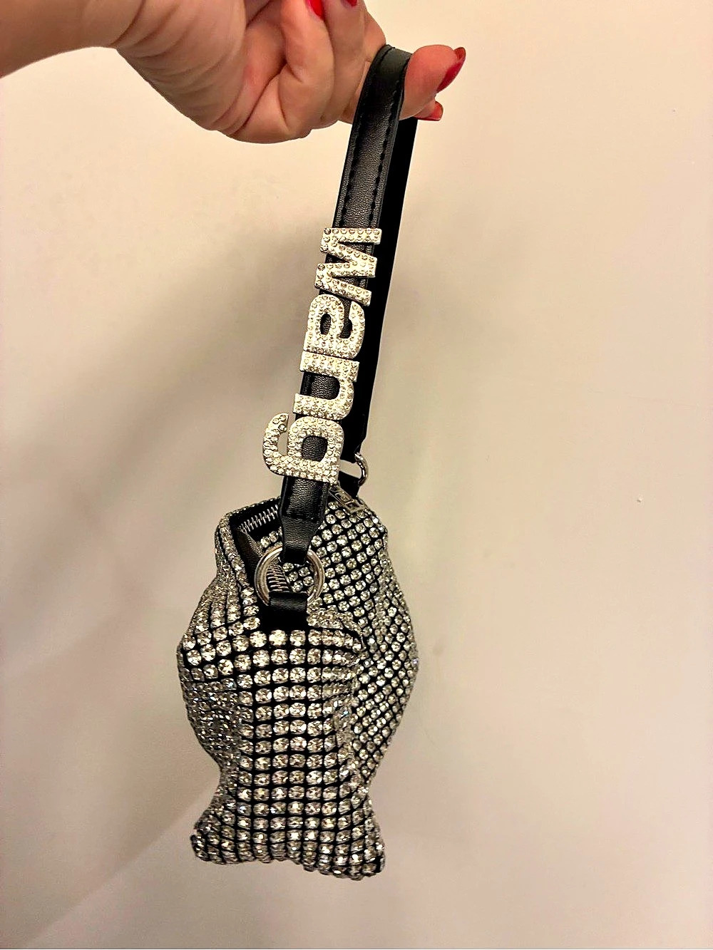 Vera Wang bag Supreme Rhinestone Crossbody Bag in Black & Silver , used once. - Picture 3 of 9
